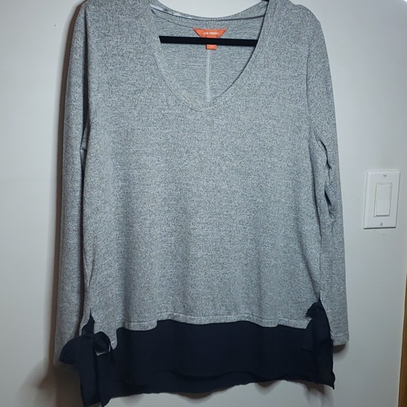 Light knit and chiffon sweater